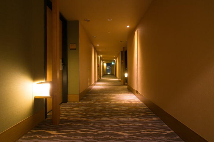 館内照明器具の LED化